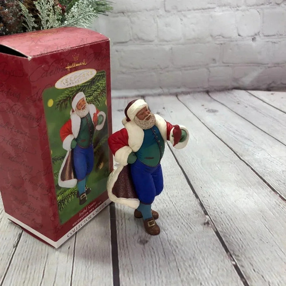 Hallmark keepsake santa ornaments - Picture 8 of 11